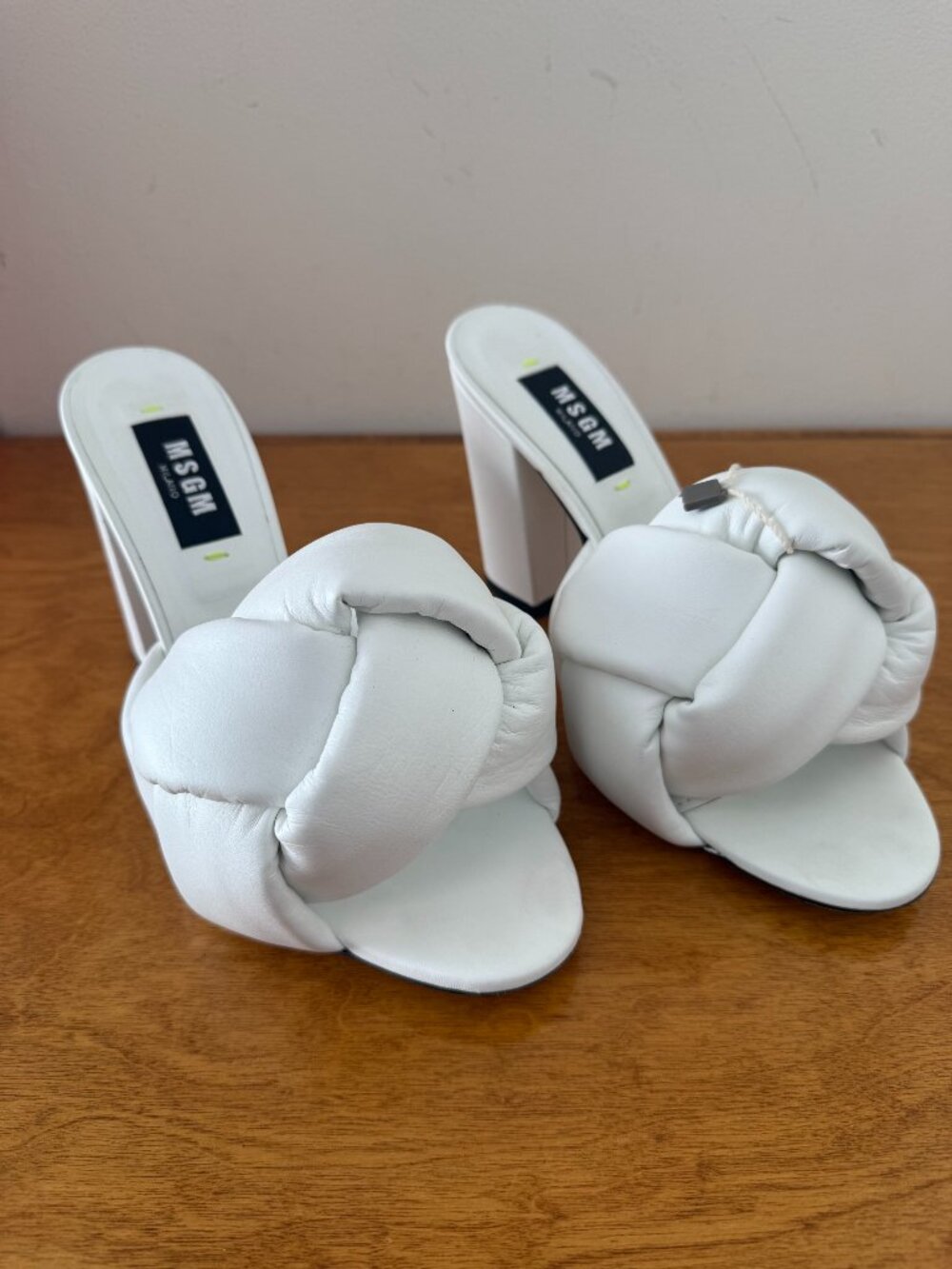 NWT MSGM White Knotted Leather Mule Sandals Size 41